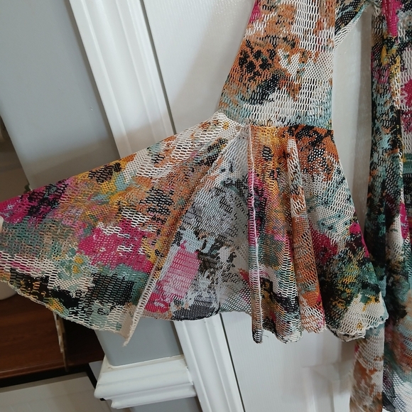 Dor Dor Couture | Mesh Knitting Bell Sleeve Boho Tunic Top Swim Coverup - Picture 3 of 9